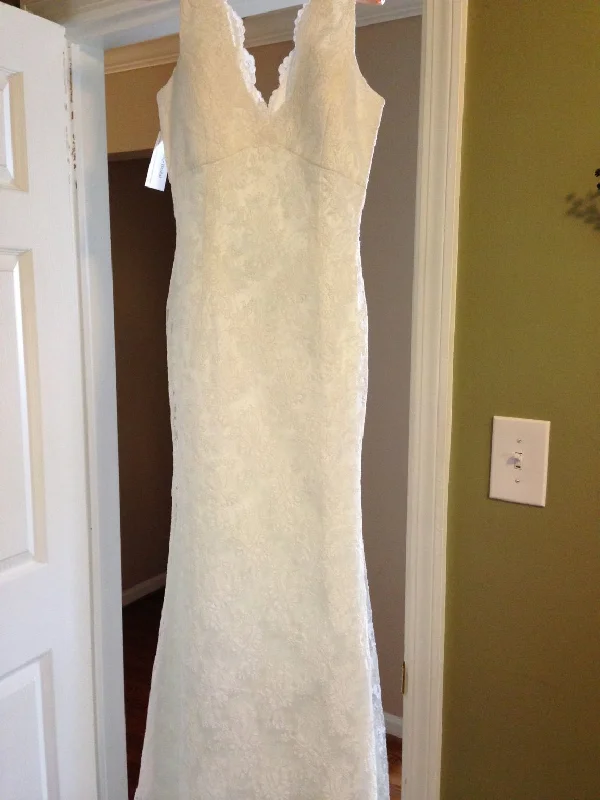Everything Must Go!Other V-Neck Lace Gown